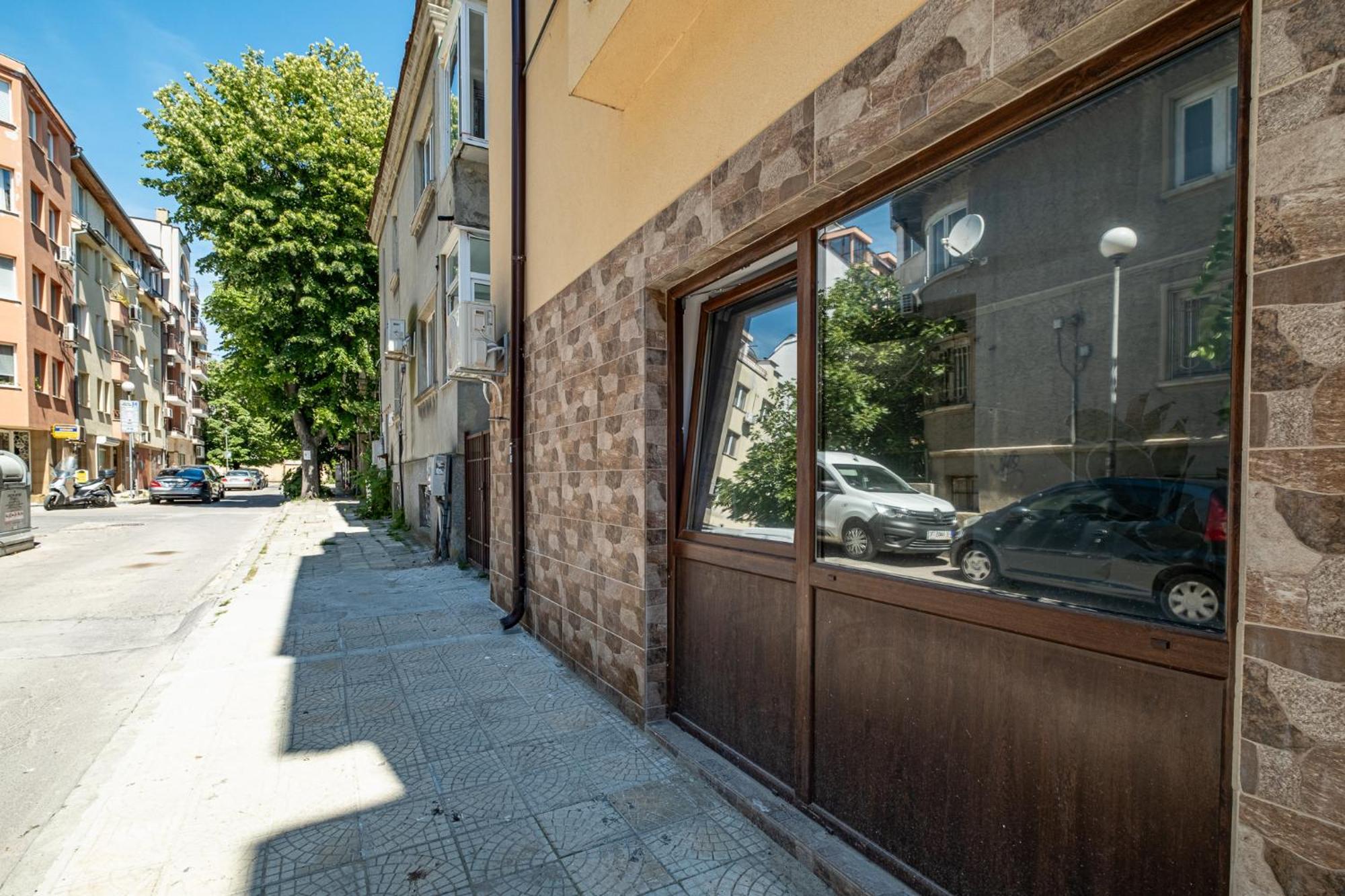 Cozy & Parking - Subject To Availability * Varna