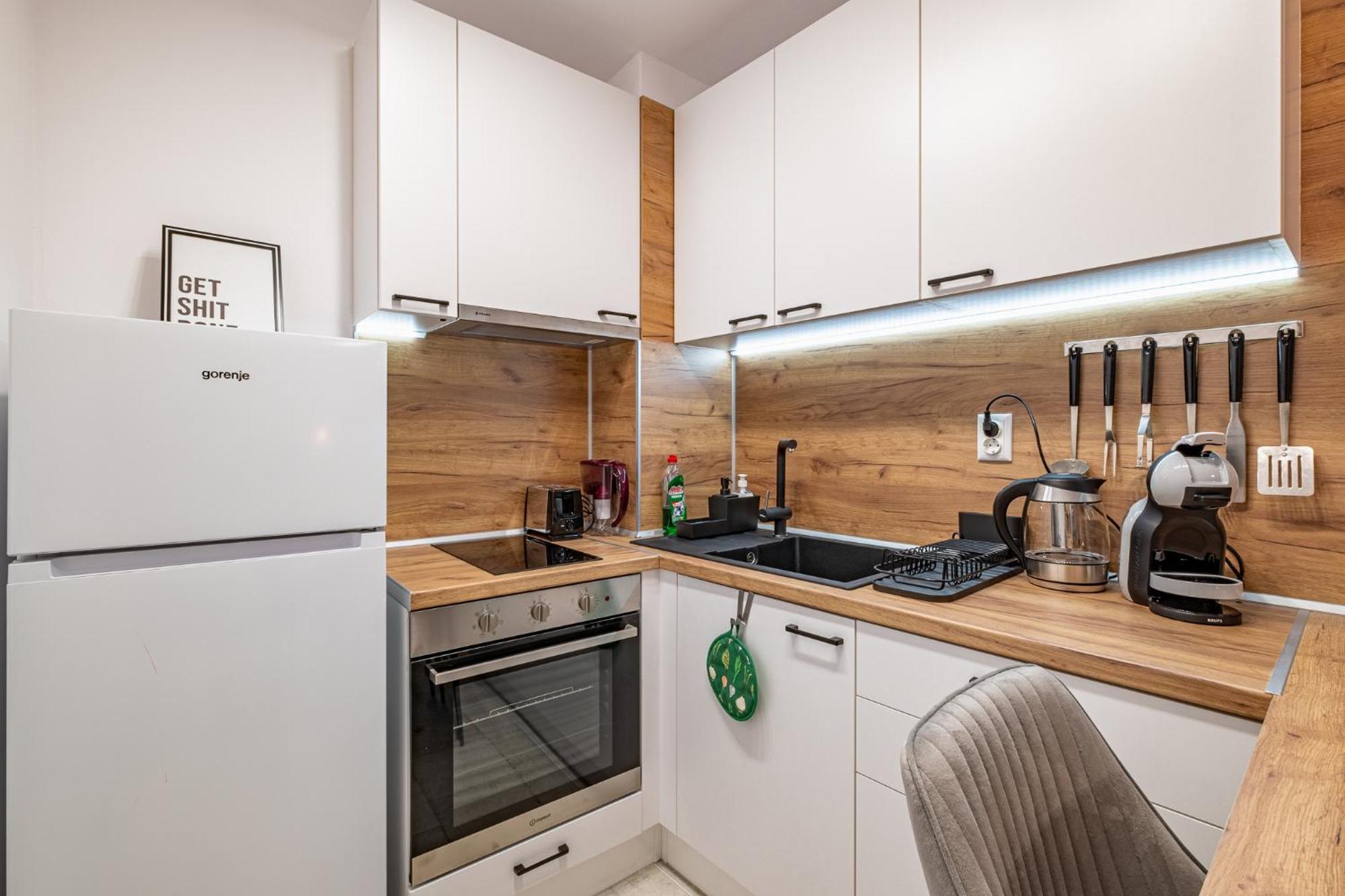 Cozy & Parking - Subject To Availability *